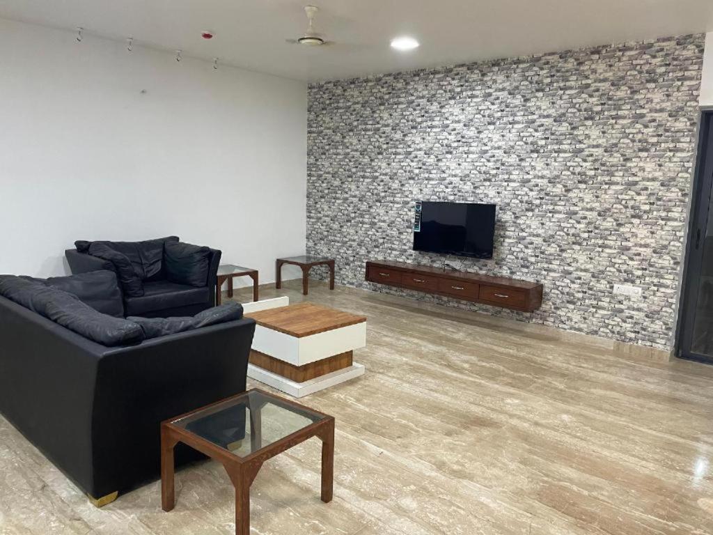 Royal Nest Premium Hotel Pune Exterior foto
