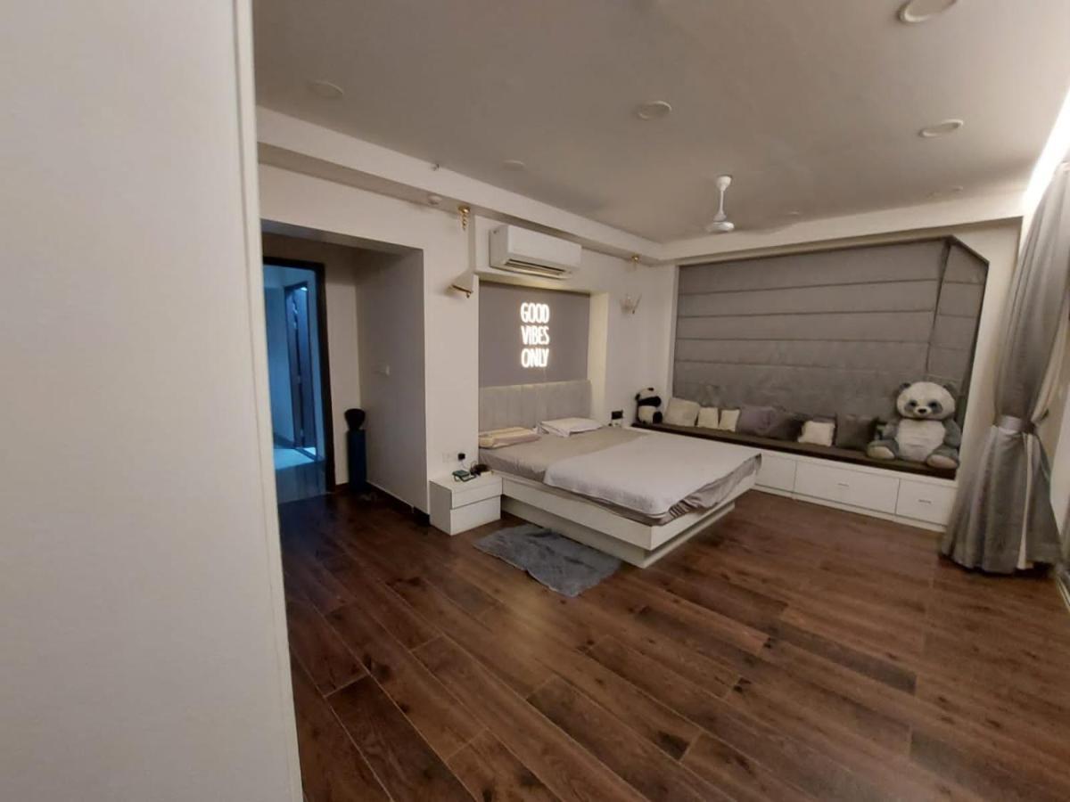 Royal Nest Premium Hotel Pune Exterior foto
